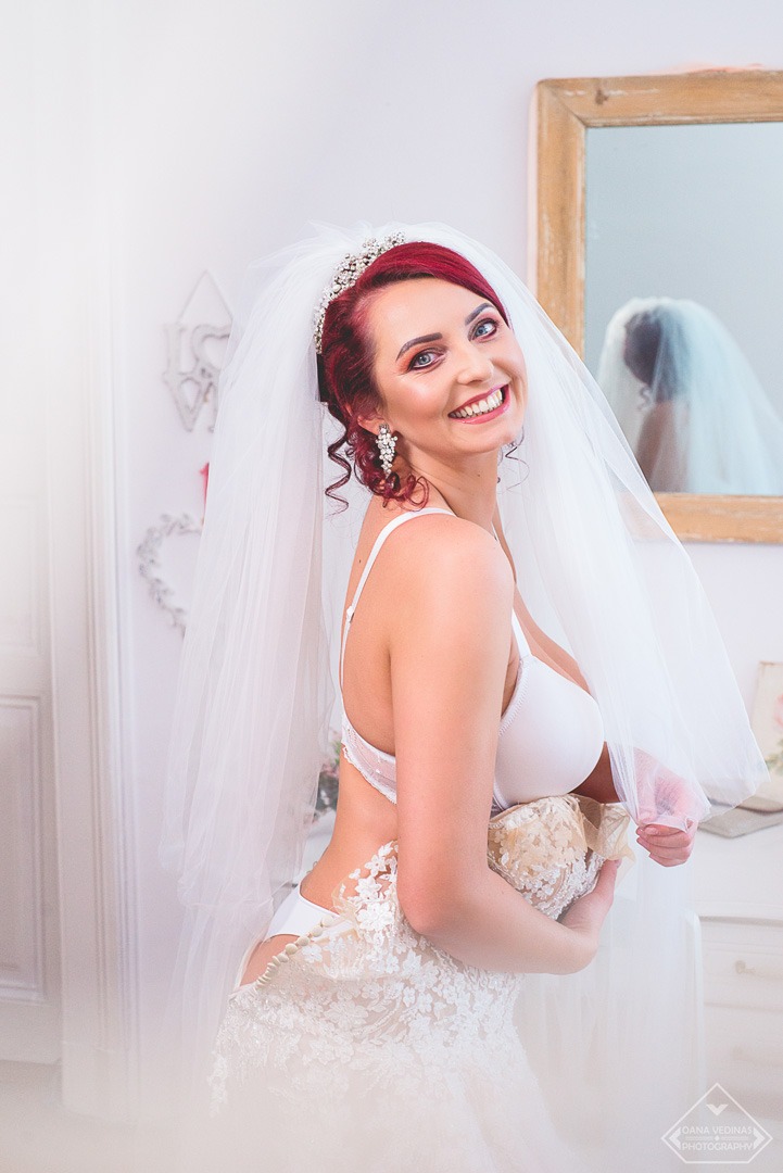 boudoir photography, boudoir, oanavedinas, timisoara, fotograf femeie, fotografie de boudoir, lenjerie, frumusete, senzualitate, fericire, fotograf plus-size, glamour, nud, bridal boudoir,